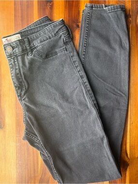 HOLLISTER TALL Black Wash High-Rise Skinny Jean Legging / Jegging